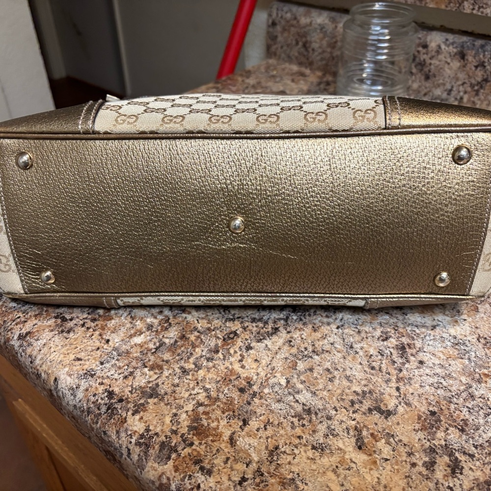 Gucci Beige and Gold Women's Bag - Picture 6 of 8